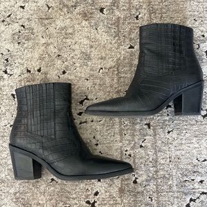 Black Blondo waterproof faux alligator booties